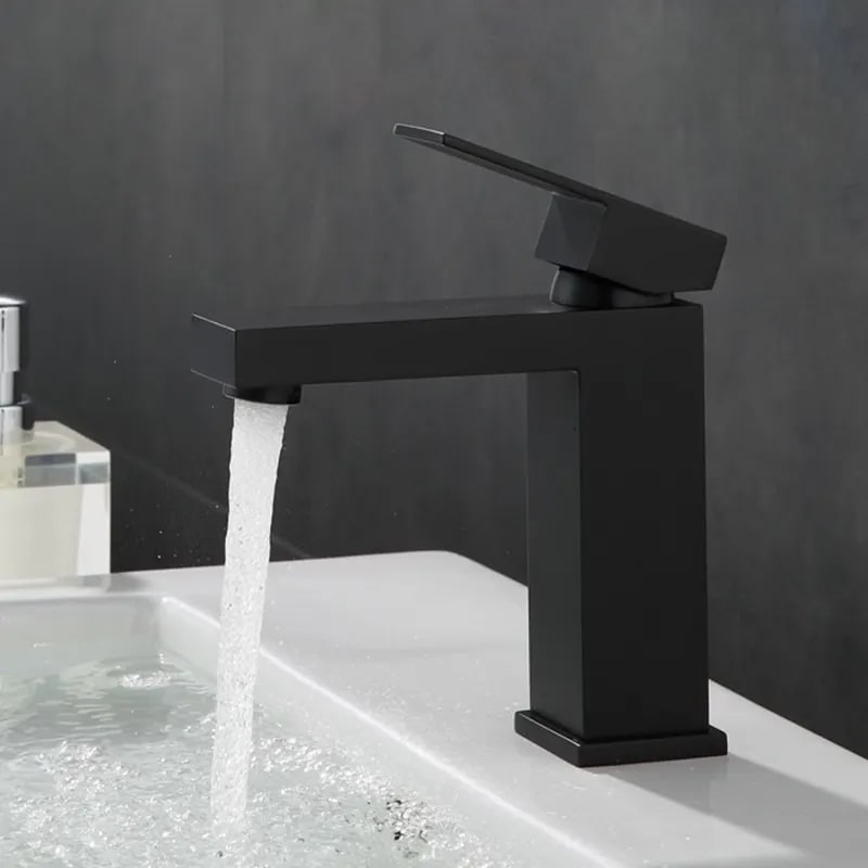 Смеситель для раковины Maretti Umbria Black UMB32RF51, черный