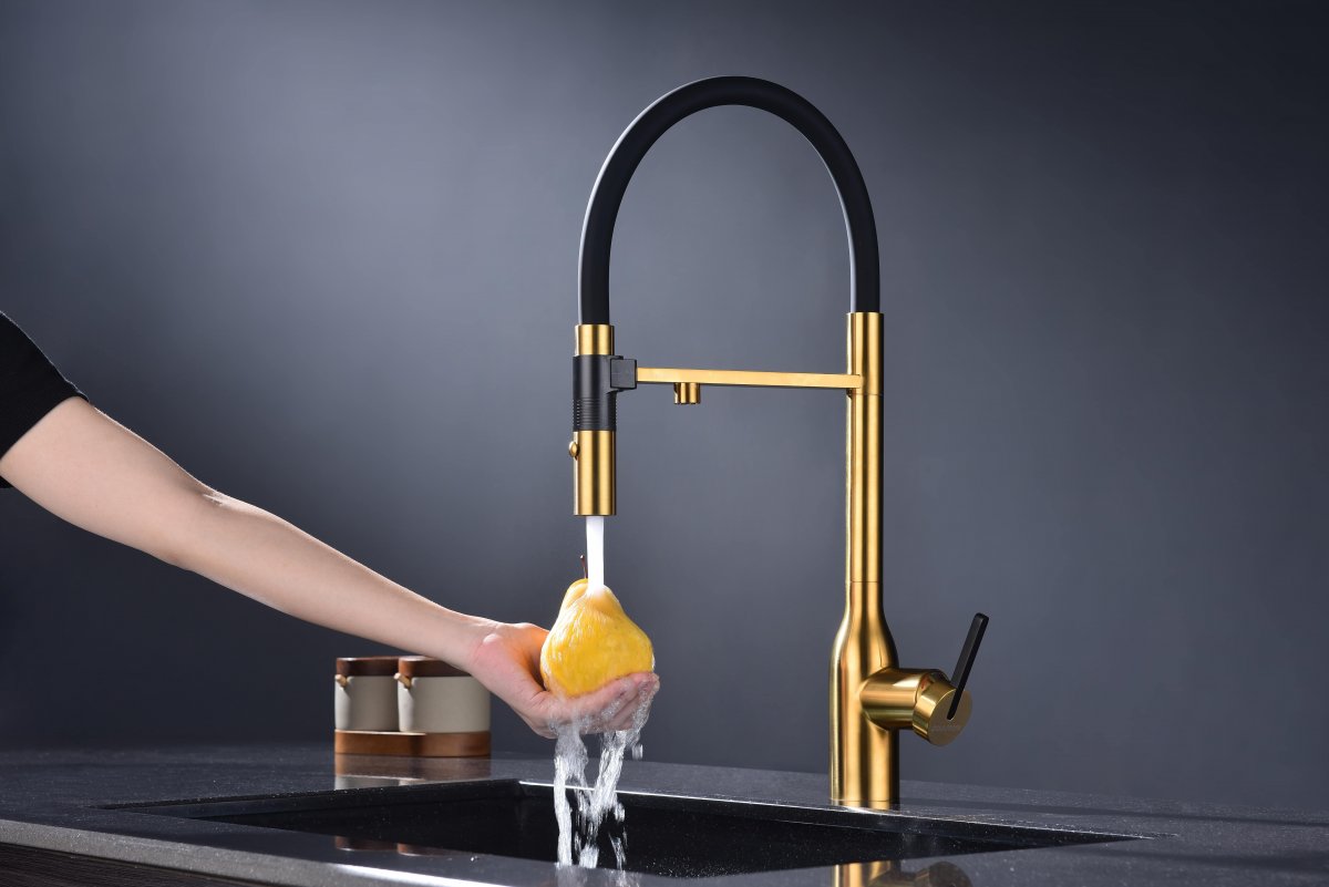 Смеситель для кухни Paulmark MAGNETO ONE, брашированное золото, Ma213188-BG