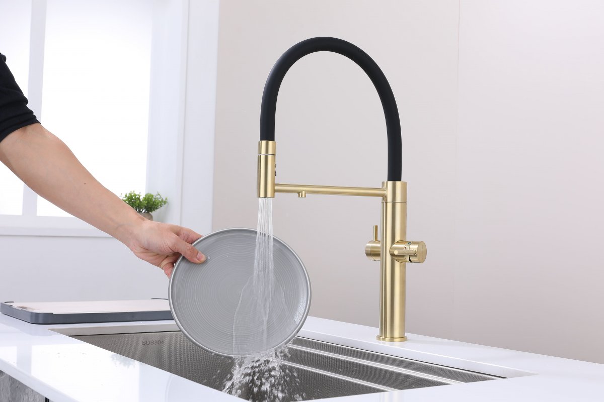 Смеситель для кухни Paulmark NEXUS, светлое золото, Ne213999-LG