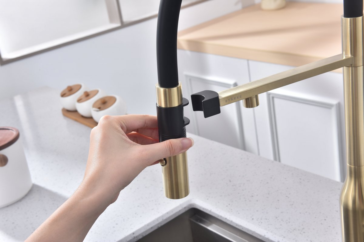 Смеситель для кухни Paulmark MAGNETO ONE, светлое золото, Ma213188-LG