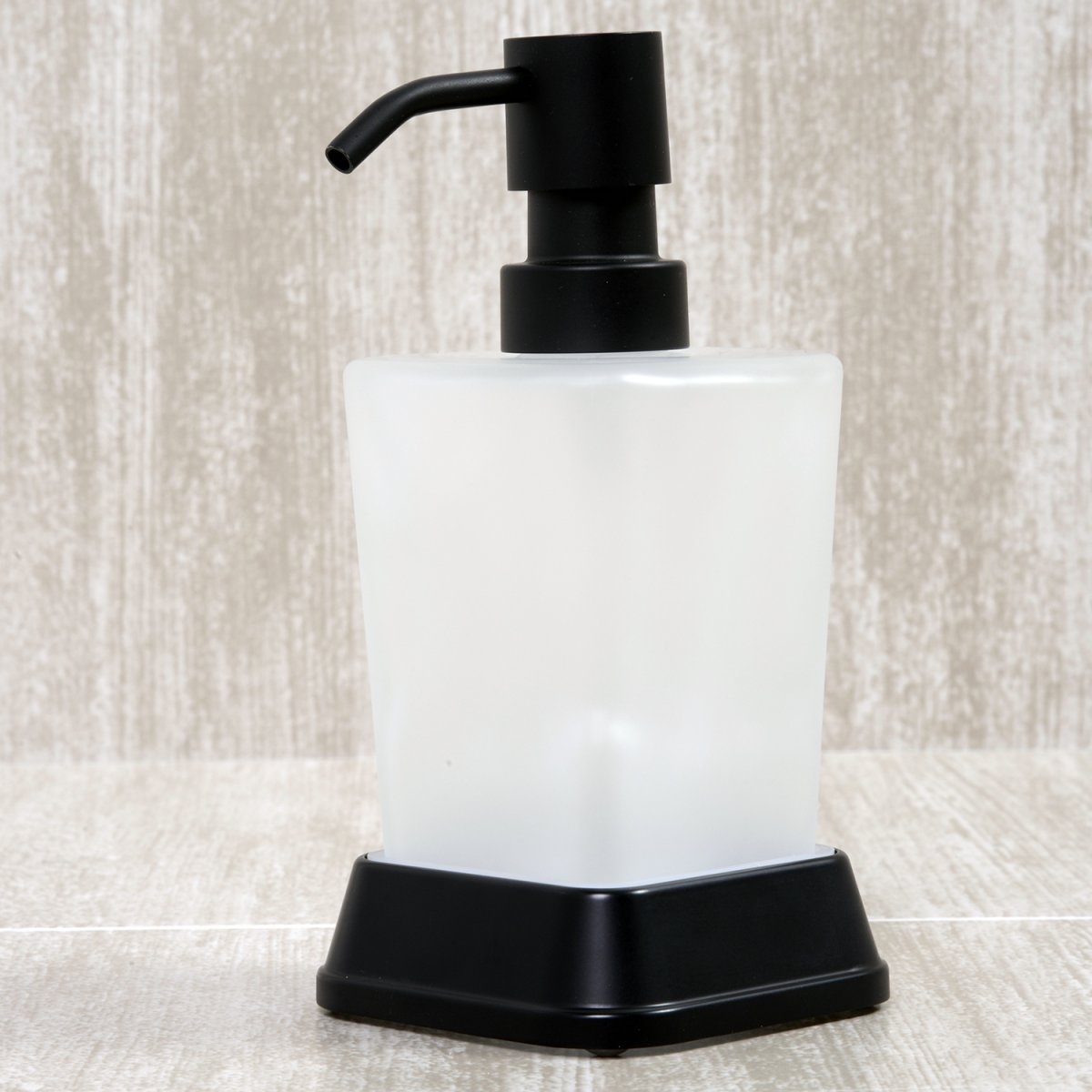 WasserKRAFT Amper K-5499BLACK Дозатор для жидкого мыла