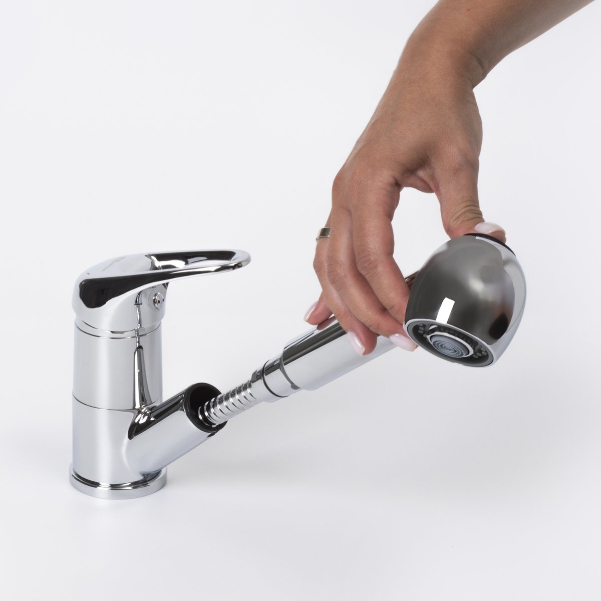 Смеситель для кухни WasserKraft с выдвижной лейкой Oder 6365