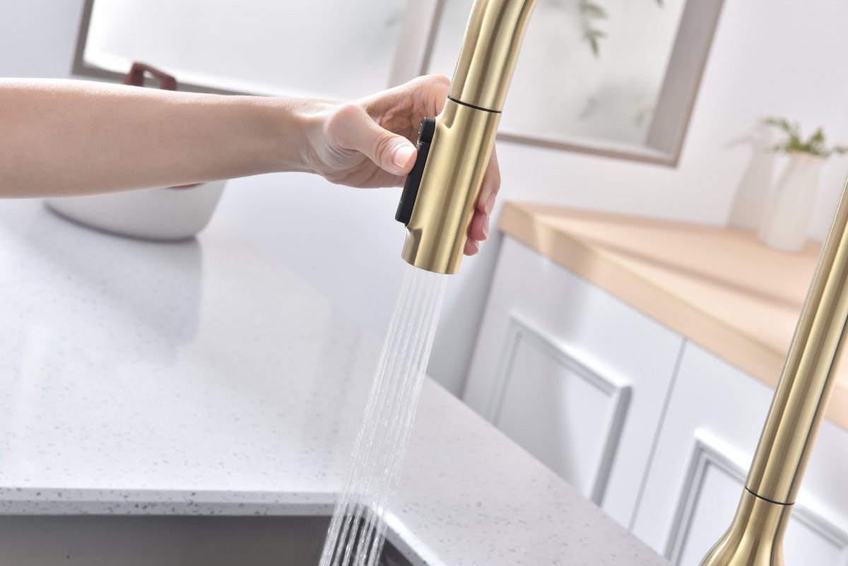 Смеситель для кухни Paulmark UNIVERSAL, светлое золото, Un213880-LG